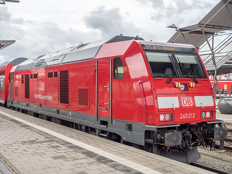 File:Mühldorf Bahnhof DBAG Class 245-012 220710.jpg