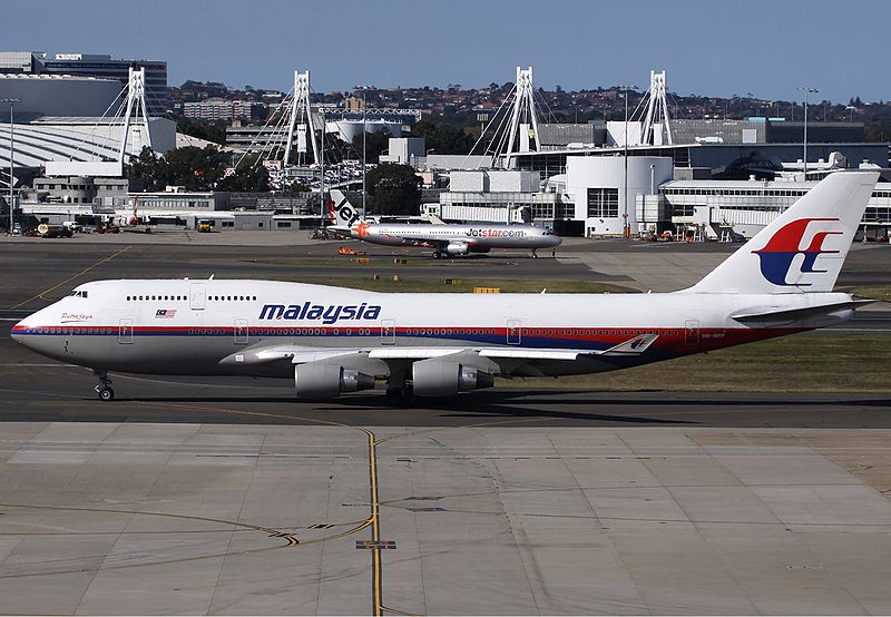 File:Malaysia Airlines Boeing 747-400 SYD Spijkers.jpg