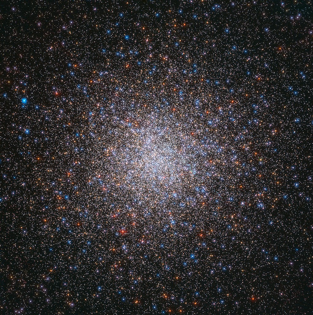 Messier 2 (Hubble)