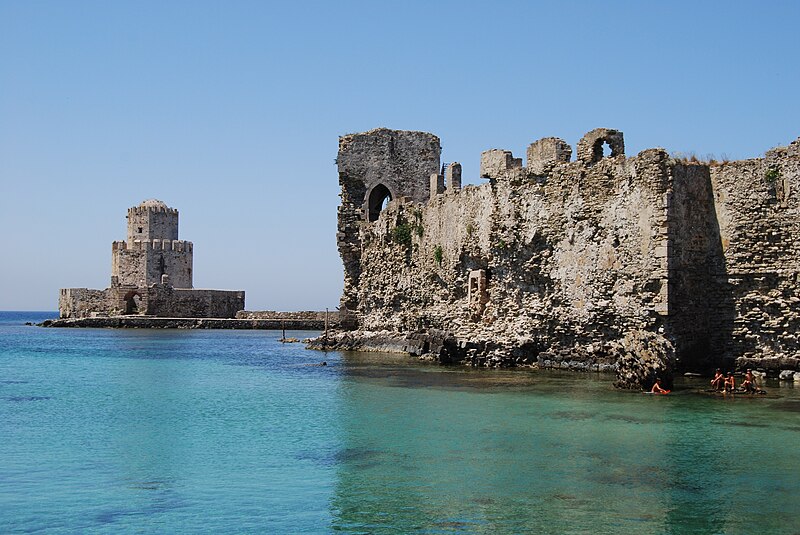 File:Methoni castle Burtzi.jpg