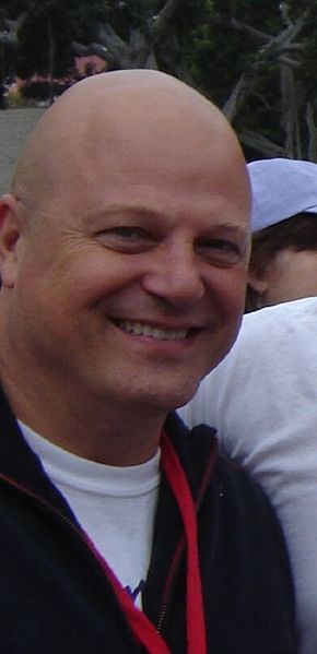 File:Michaelchiklis.jpg