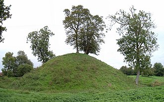 Middleton mount, the remains of William d'Ecouis motte-and-bailey castle at Middleton in Norfolk Middleton Mount.jpg