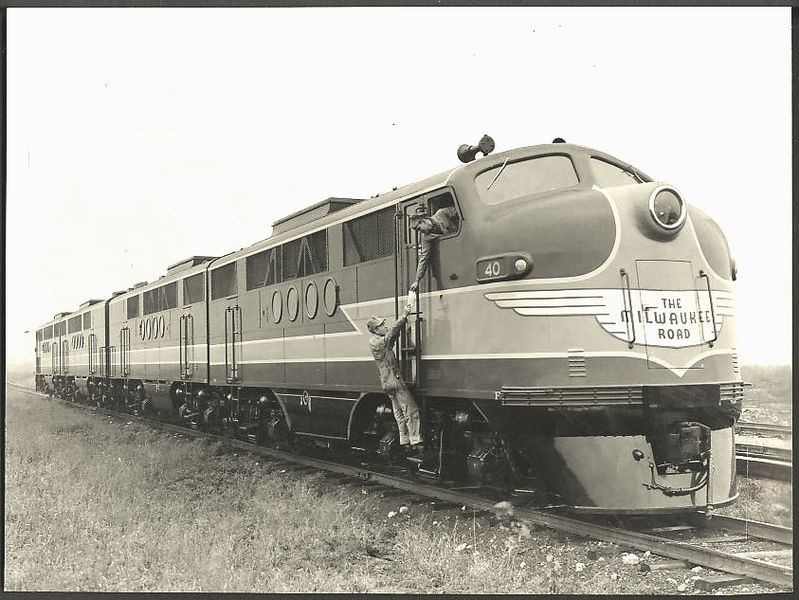 File:Milwaukee Road EMD FT locomotive 1947.jpg