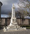 Le monument aux morts.