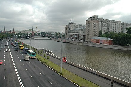 Река в москве 4. Дельта Москвы реки. Глубина Москва реки в центре. Москва Ривер. Глубина Москва реки в центре Москвы.