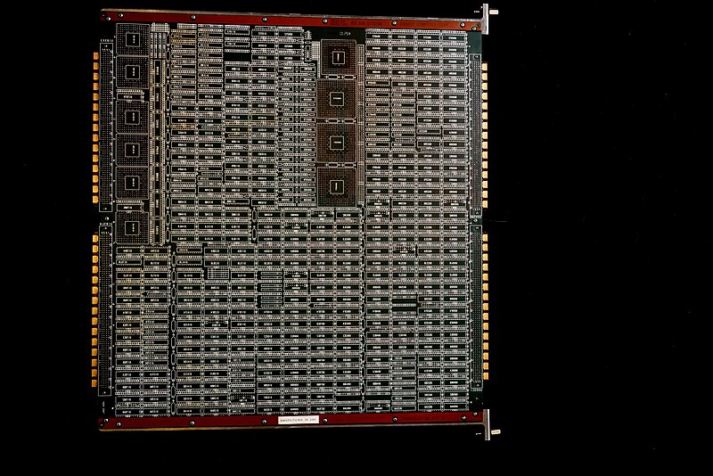 File:Museo de Informática Histórica (MIH) - UNIZAR - Convex 220 scalar CPU back.jpg