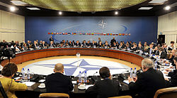 Nato: Bakgrund redigera, Historia redigera, Interventioner redigera