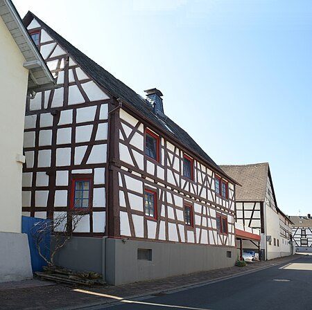 Nauheim, Mittelstraße 2