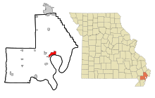 Nowe obszary w hrabstwie Madrid w stanie Missouri, objęte i nieposiadające osobowości prawnej. New Madrid Highlighted.svg