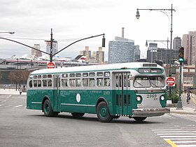 Nyu-York shahridagi Omnibus GMC Old Look TDH-5101 2969 @ Pier 83.jpg