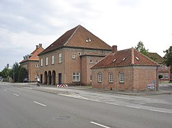 Nysted Station, i baggrunden posthuset