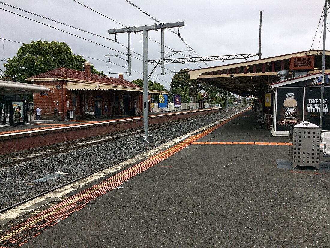 Oakleigh railway station