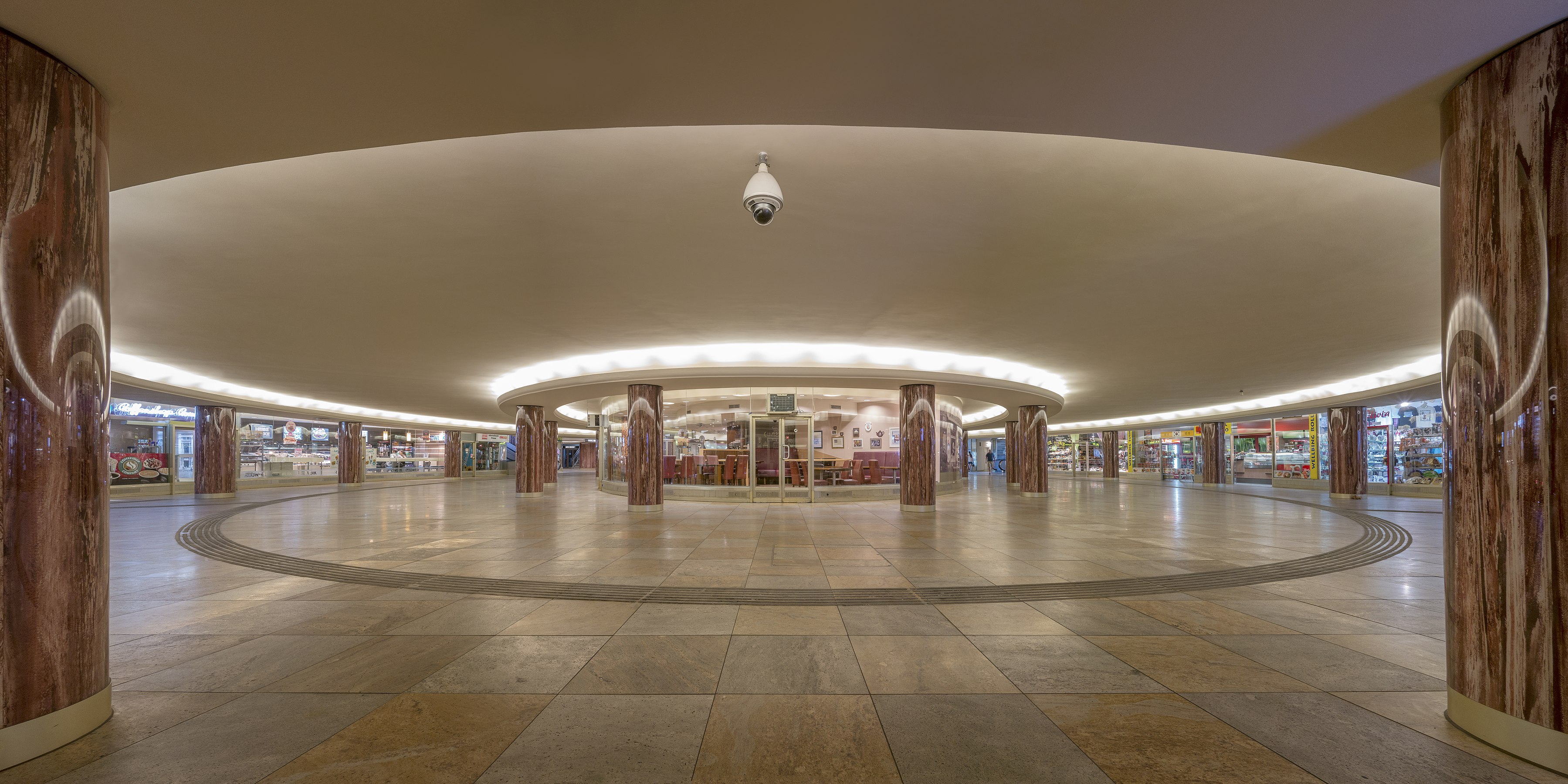 The Opernpassage in the Innere Stadt in Vienna, Austria Photograph: Thomas Ledl Licensing: CC-BY-SA-4.0