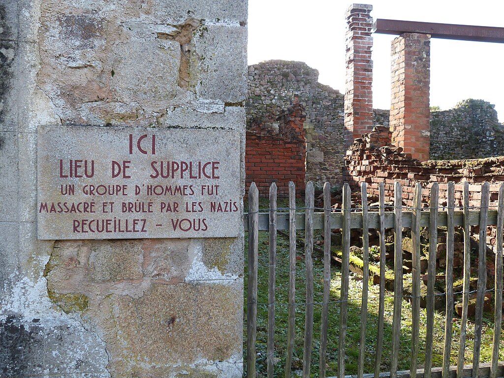 Oradour-sur-Glane village martyr de la Haute-Vienne - 01