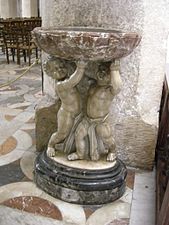 I putti delle acquesantiere