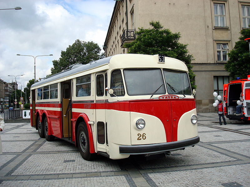 File:Ostrava, Tatra T 400 (1).jpg