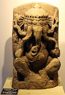 A 5-headed Ganesh statue in the museum Panchmukhi Ganesha Statue India (cropped).jpg