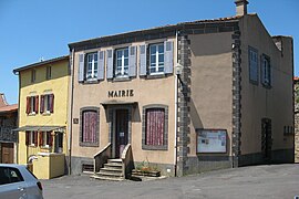 The town hall in Parent