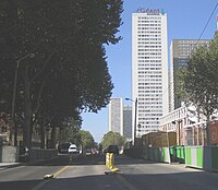 Le boulevard Masséna et les tours de la porte d'Ivry en 2005, avant les travaux du tramway.