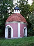 Petřín, kaple v Seminářské zahradě.jpg