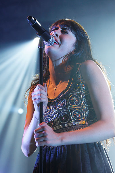 File:Photo - Festival de Cornouaille 2011 - Nolwenn Leroy en concert le 22 juillet - 008.jpg