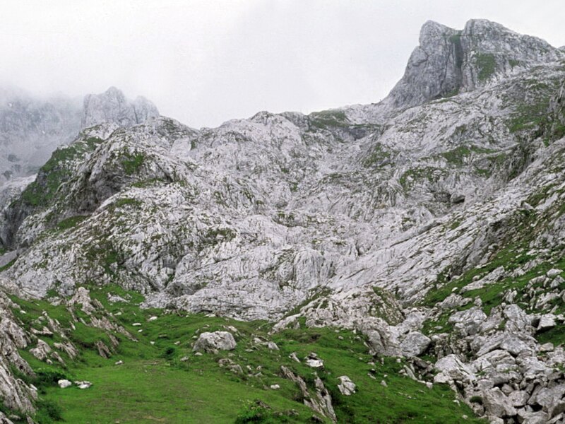 Cual es el pico mas alto de picos de europa