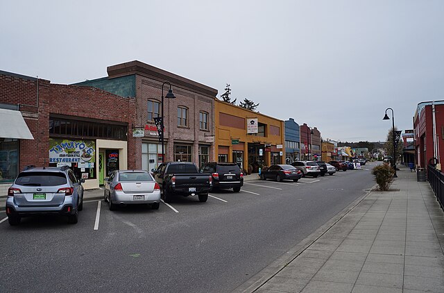 Pioneer Way in downtown Oak Harbor