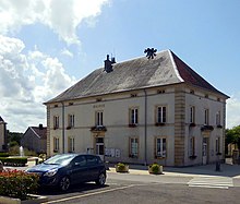 Ang Town Hall sa Polutocourt-et-clirirefontace