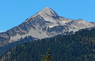 <span class="mw-page-title-main">Pyramid Peak (Pierce County, Washington)</span> Mountain in Washington (state), United States