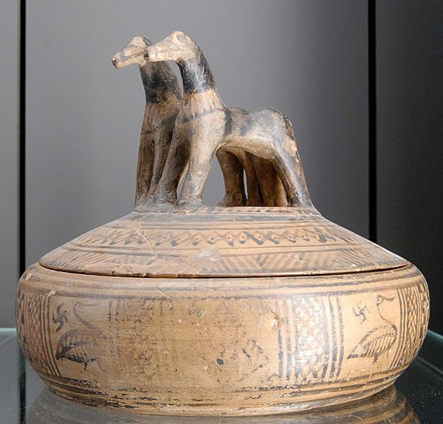 File:Pyxis horses Louvre CA7029.jpg