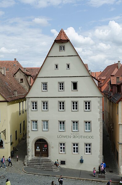 File:Rothenburg ob der Tauber, Marktplatz 3-003.jpg