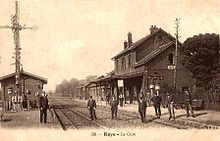 Vista general de la estación, con el primer edificio de pasajeros (reemplazado en 1909).