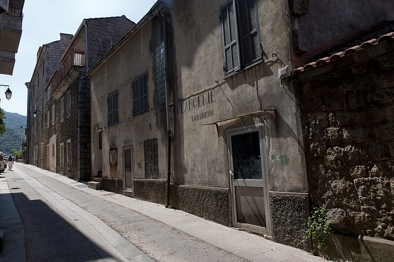 Fichier:Rue de Sartène Corse (1 sur 1)-2.jpg