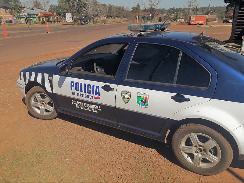 File:San Ignacio - Patrullero de Policía Caminera - Dirección General de Seguridad Vial de la Policía de Misiones (02).jpg
