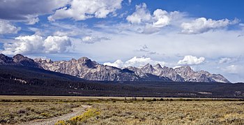 Les montagnes Sawtooth vues du sud de la vallée Sawtooth