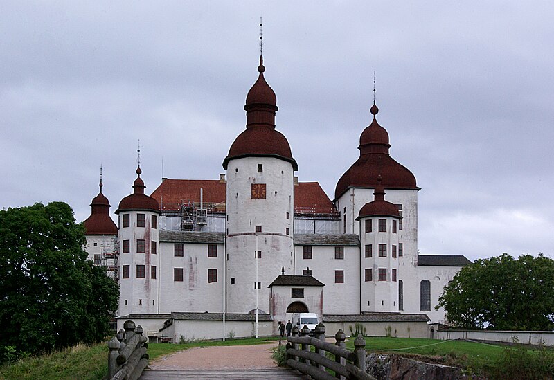 File:Schloss Läckö Eingang.jpg