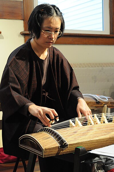 File:Seattle Bunka No Hi - koto 06.jpg