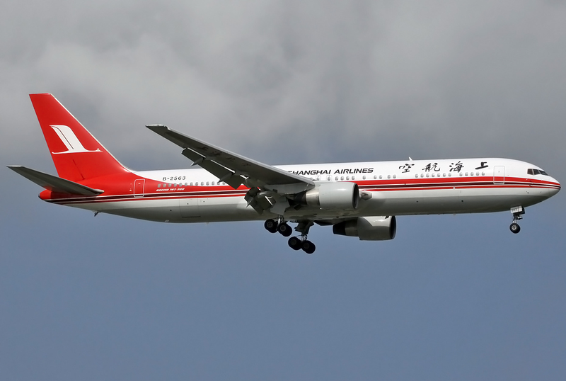 File:Shanghai Airlines Boeing 767-300 B-2563 SIN 2011-6-17.png