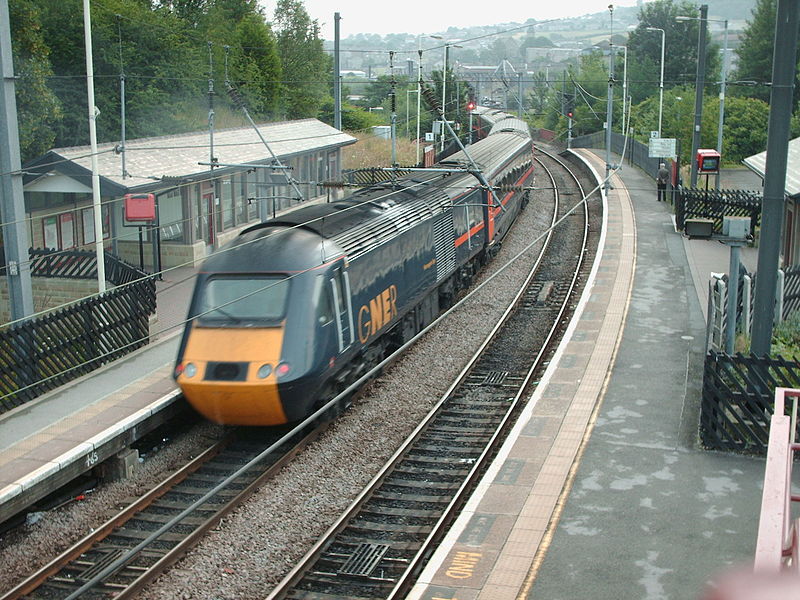 File:Shipley station p1 p2 b.jpg