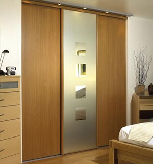 Example of a modern sliding wardrobe, fitted i...