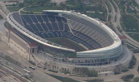 Soldier Field and the Field Museum, Chicago, Illinois (14208210352) (cropped).jpg