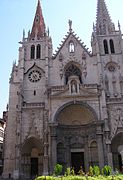 Façade de l'église Saint-Nizier