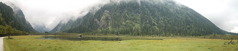 Panorama Stappitzer See, links Blick ins Seebachtal, rechts talauswärts