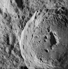 Stevinus crater 5040 med.jpg