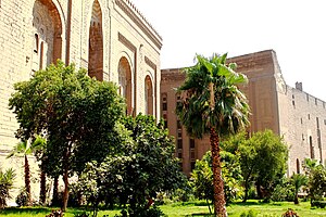 Sultan hassan garden.JPG