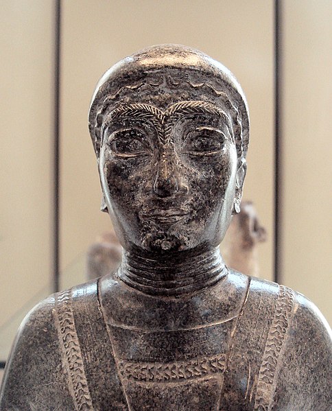 File:Sumerian princess of the time of Gudea 2150 BCE. Louvre Museum AO 295.jpg