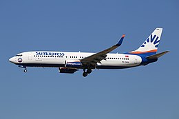 SunExpress Boeing 737-8HC TC-SEN (30018491282) .jpg