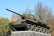 T-34-76 Khmelnytskyi 2011 G3.jpg