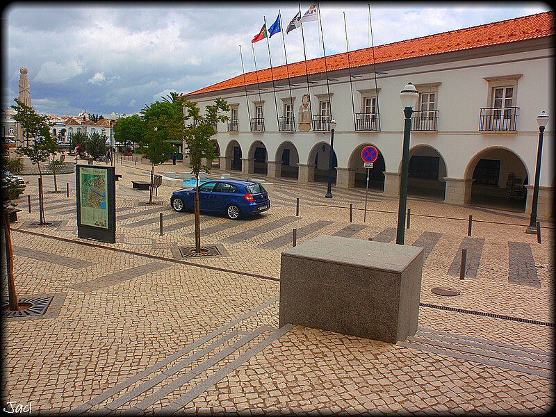 File:Tavira (Portugal) (12219444214).jpg