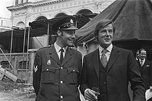 Moore (rechts) als Simon Templar in Amsterdam (1970)